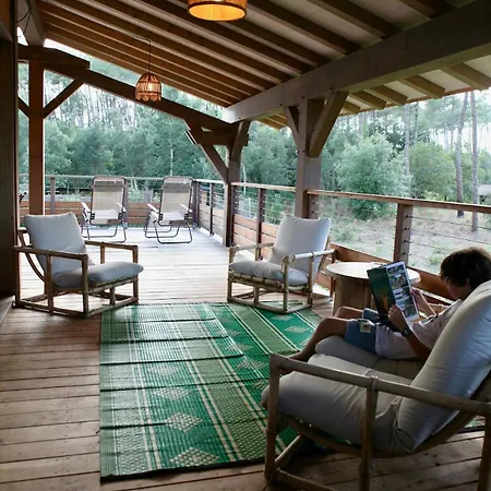 Canopee - Deck, Heated Pool And Pines 비엘-생-지롱