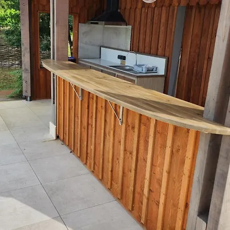 Canopee - Deck, Heated Pool And Pines 비엘-생-지롱